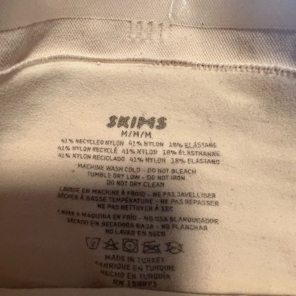 SKIMS Seamless Sculpt Short w/ Booty Lifter | Size S | NWOT - Picture 3 of 6